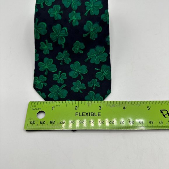 Looney Tunes Mania Neck Tie Mens 100% Polyester Green Shamrock Clover St Patrick - Picture 6 of 6